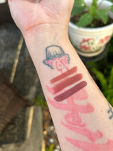 New! Leather Flower Lipkit (Lipstick, Liquid Matte Gloss & Lipliner)